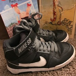 Boys size 12 Nike High tops worn twice